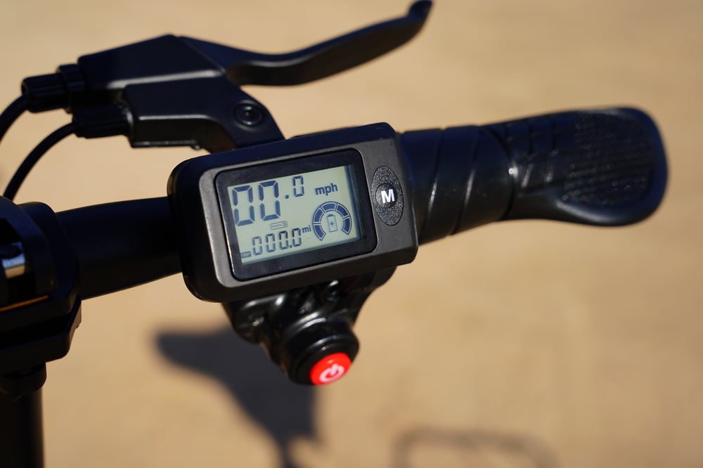 shutterstock_2452787643 Odometer